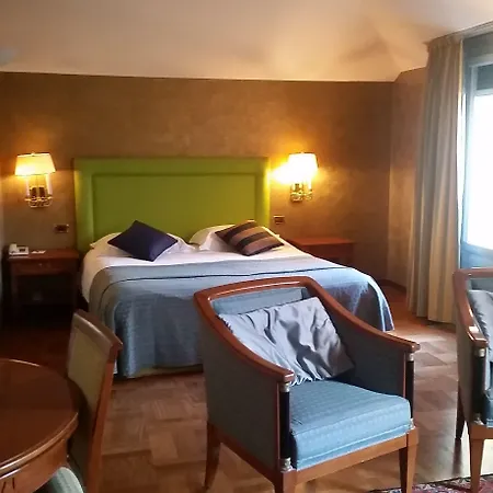 Otel The Originals Boutique, Palazzo Lovera 4*