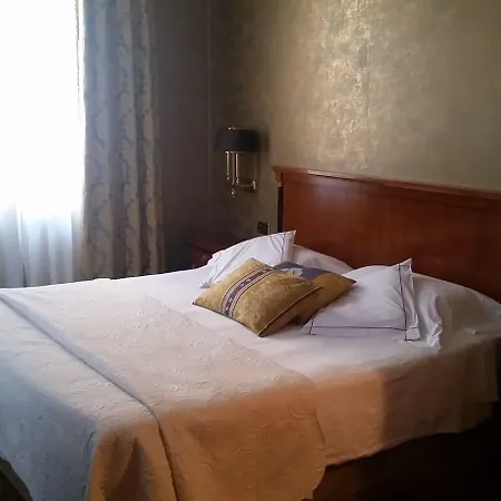 Otel The Originals Boutique, Palazzo Lovera Cuneo