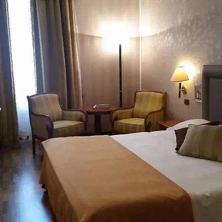Otel The Originals Boutique, Palazzo Lovera