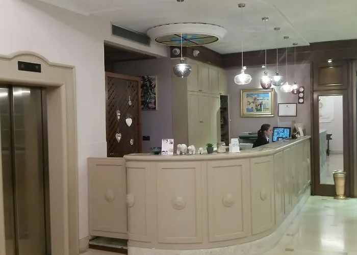 Hotel The Originals Boutique, Palazzo Lovera